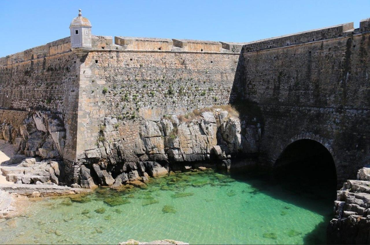 Appartement 3 Chambres Sur La Presqu'Ile De Peniche Portugal Luaran gambar